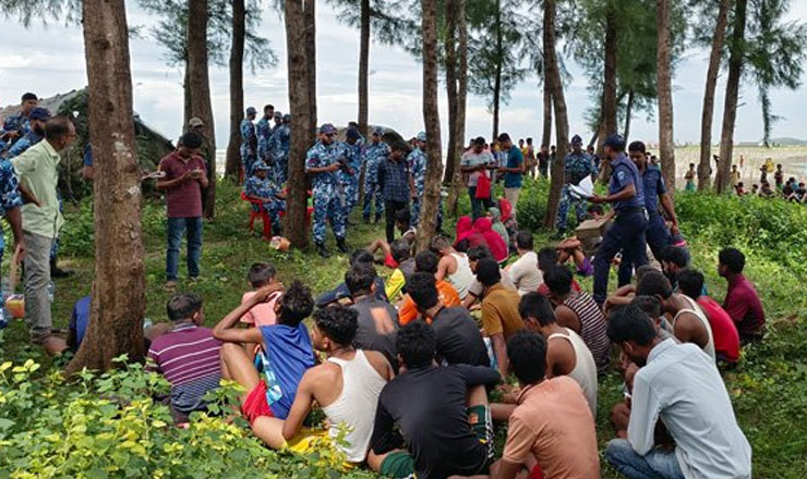 বাংলাদেশ থেকে মালয়েশিয়া যাওয়ার পথে ট্রলারডুবি, নিখোঁজ অনেক