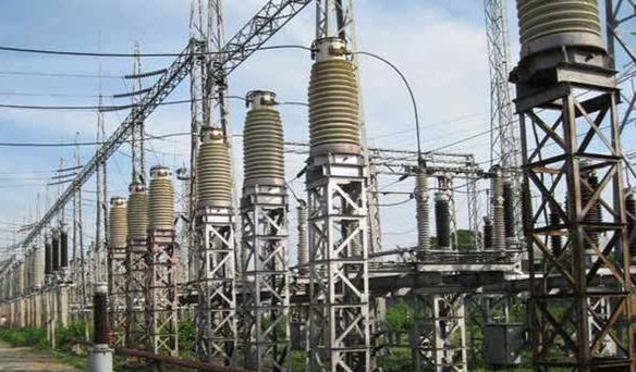 জাতীয় গ্রিডে বিপর্যয়, দেশের অর্ধেক এলাকা বিদ্যুৎহীন