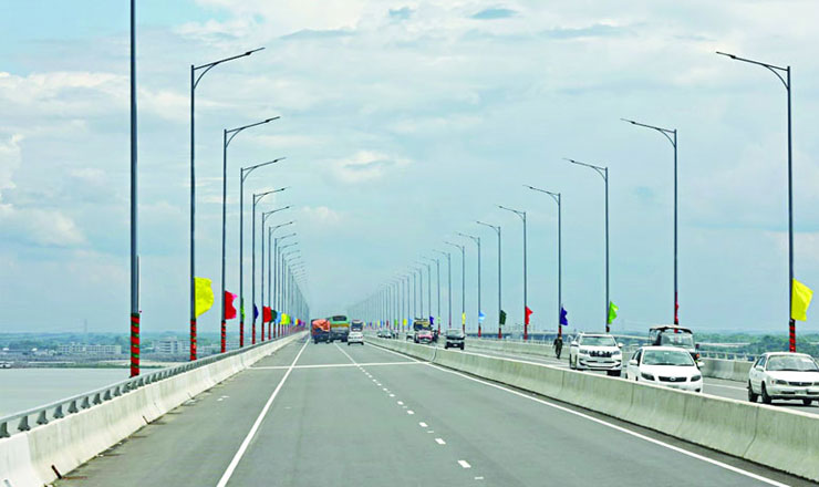 পদ্মা সেতুতে ১০০ দিনে টোল আদায় ২১৫ কোটি টাকা