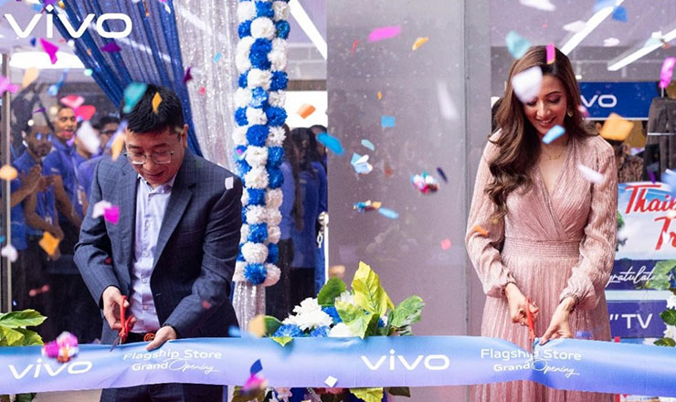 ভিভোর ফ্ল্যাগশিপ স্টোর প্রযুক্তির নতুন অভিজ্ঞতা
