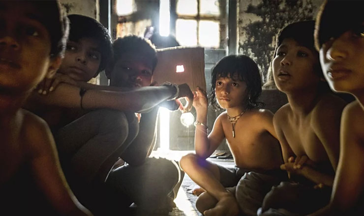 নিজের অভিনীত অস্কারে মনোনীত সিনেমা দেখা হলো না তার