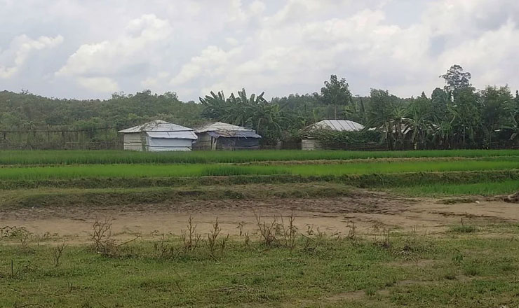 নাইক্ষ্যংছড়ি সীমান্তে গুলির শব্দ, সরানো হলো ১৫০ পরিবারকে
