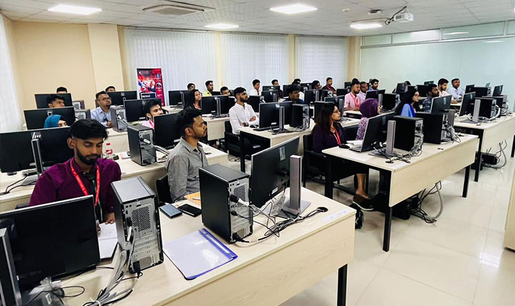 পাইথন ও মেশিন লার্নিং'র উপর প্রশিক্ষণ শেষ করলেন সিইউবি ইইই বিভাগের শিক্ষার্থীরা