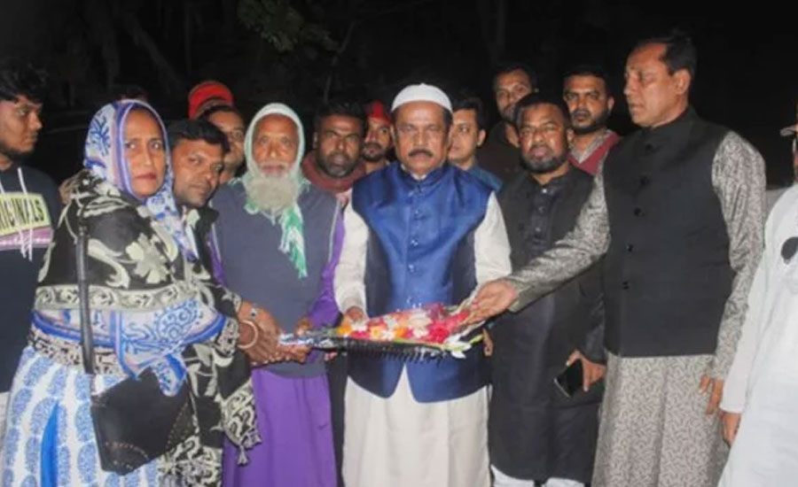 ছেলের নামে নির্মিত মসজিদ-মাদ্রাসা পরিদর্শন করলেন নানক