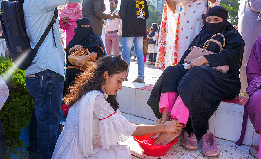 ছাত্র-শিক্ষক-অভিভাবক, ত্রিমাত্রিক সম্পর্কের দৃঢ় বন্ধনের মাধ্যমেই প্রতিটি শিক্ষার্থীর ঊজ্জ্বল ভবিষ্যত নিশ্চিত করা সম্ভব
