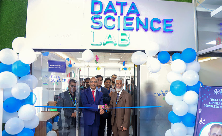 ড্যাফোডিল বিশ্ববিদ্যালয়ে তৃতীয় ডেটা সায়েন্স সামিট ২০২২ অনুষ্ঠিত 