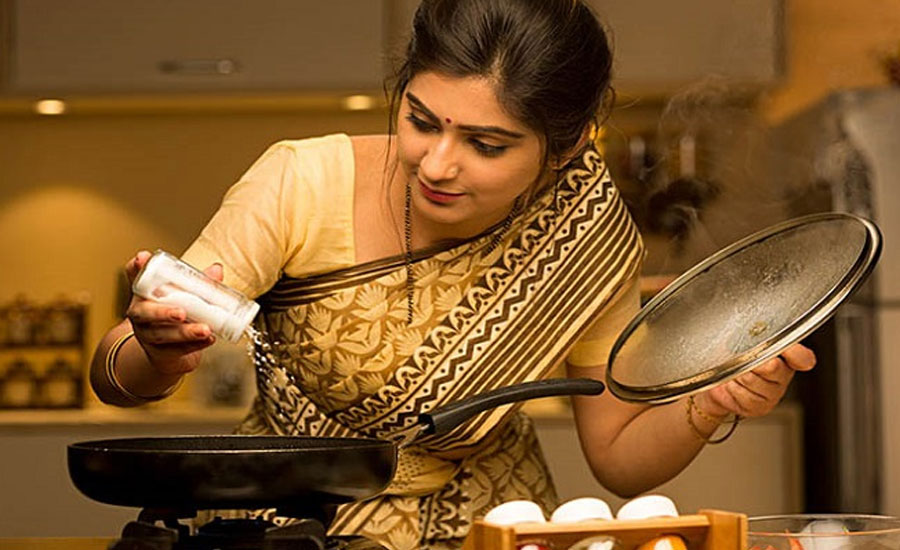 যে কারণে লবণ বেশি খেতে ইচ্ছে হয়