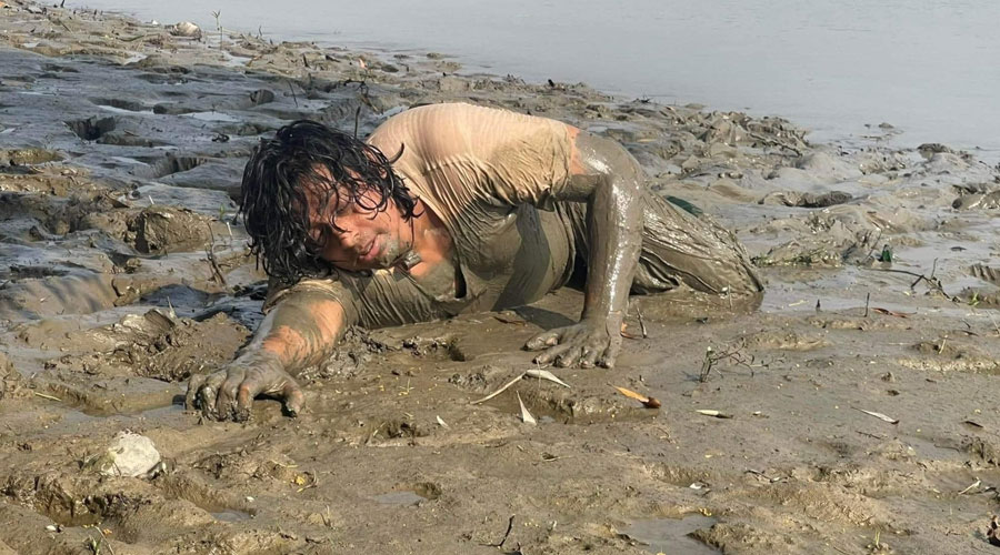 এমন অবস্থা কেন নায়ক জায়েদ খানের?