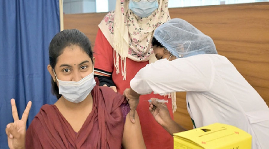 সাড়া নেই করোনা টিকার চতুর্থ ডোজ ক্যাম্পেইনের 