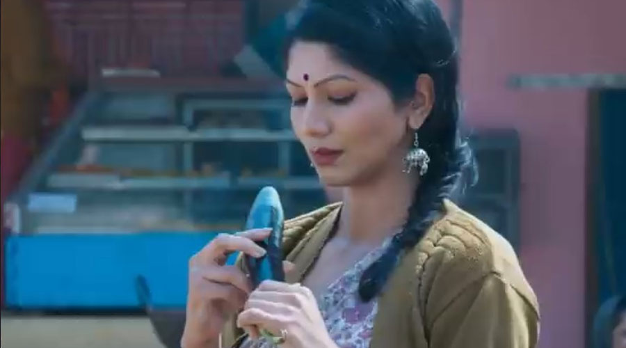 ওয়েব সিরিজটিতে একের পর এক বোল্ড সিন, অভিনেত্রীরা পাল্লা দিয়ে বাড়িয়েছেন তাপমাত্রা