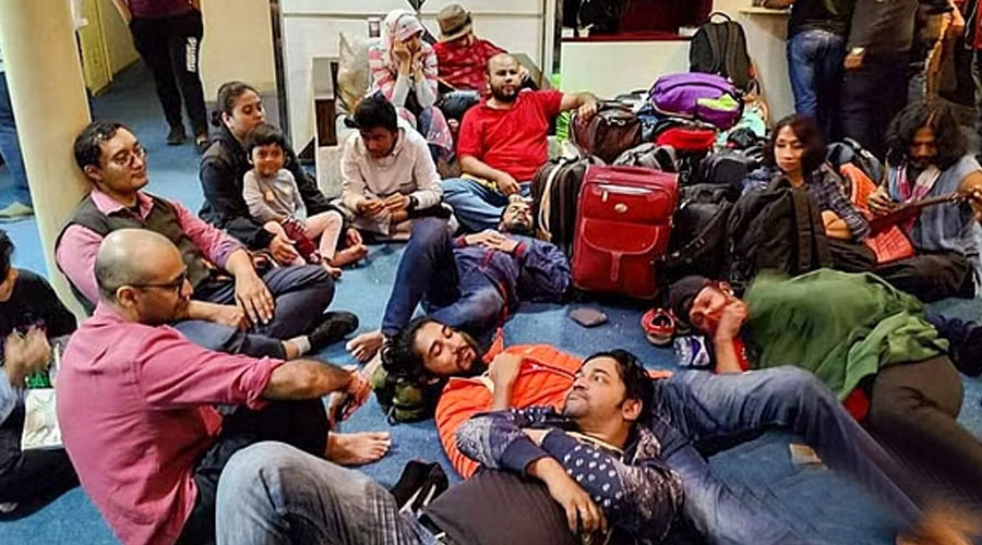 গভীর সমুদ্রে সেন্টমার্টিনের পর্যটকদের শ্বাসরুদ্ধকর ১০ ঘণ্টা