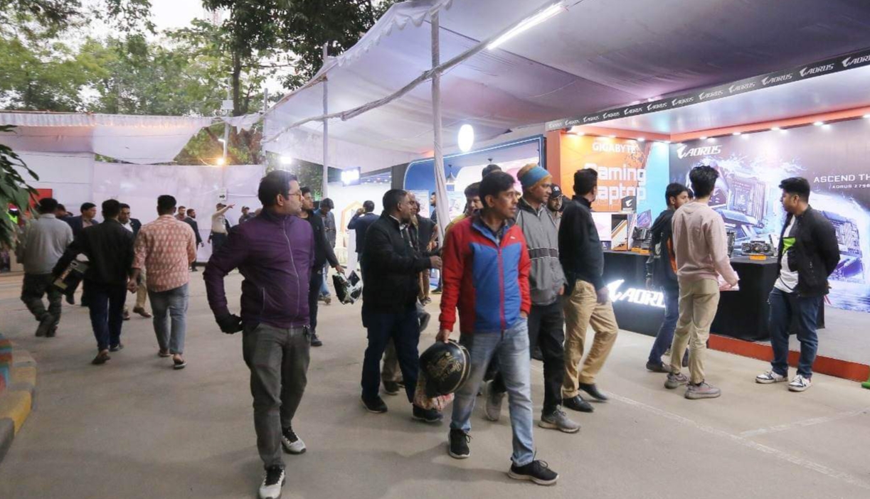 সিটি আইটি মেগা ফেয়ারের আজ চলছে ৮ম দিন