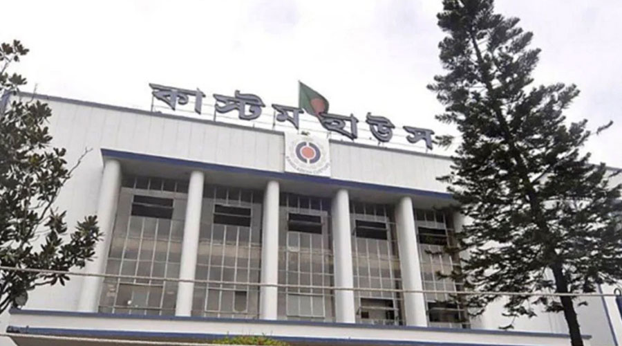 চট্টগ্রাম বন্দরে ২২০ কন্টেইনারে থাকা পঁচনশীল পণ্যে ধ্বংসের প্রক্রিয়া শুরু