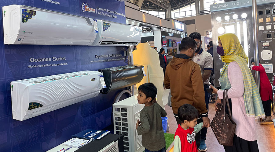 বাণিজ্য মেলায় দক্ষিণ এশিয়ার সবচেয়ে সাশ্রয়ী ওয়ালটন এসিতে সরাসরি বিদ্যুৎ খরচ দেখার সুবিধা
