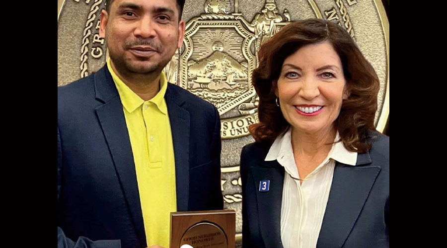 লাকসামের মানিক নিউইয়র্ক বাফেলোতে 'ব্লিজার্ড হিরো'