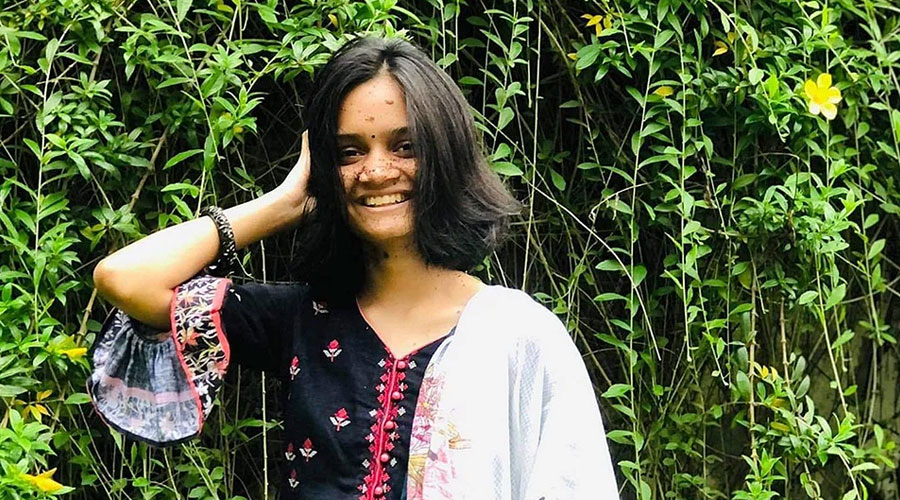 সারাহর চোখে পৃথিবী দেখছেন তারা দুজন