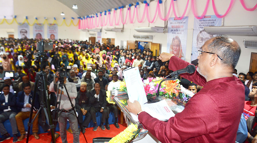 জঙ্গিবাদ ও মাদকমুক্ত জীবন গড়তে শপথ নিলেন বাগমারার ৮ শত শিক্ষার্থী