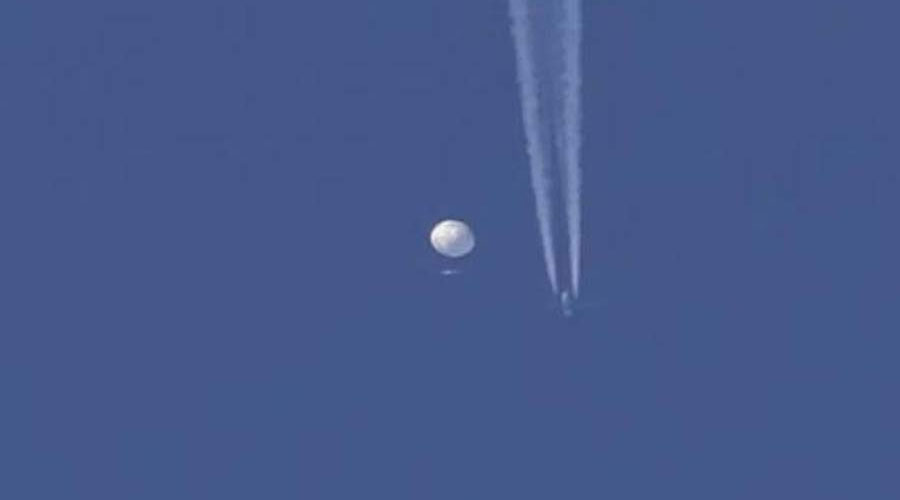 চীনা গোয়েন্দা বেলুন ভূপাতিত করল যুক্তরাষ্ট্র