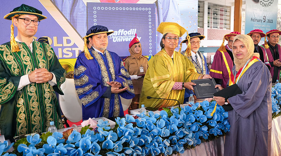 ড্যাফোডিল ইন্টারন্যাশনাল ইউনিভার্সিটির ১০ম সমাবর্তন অনুষ্ঠিত