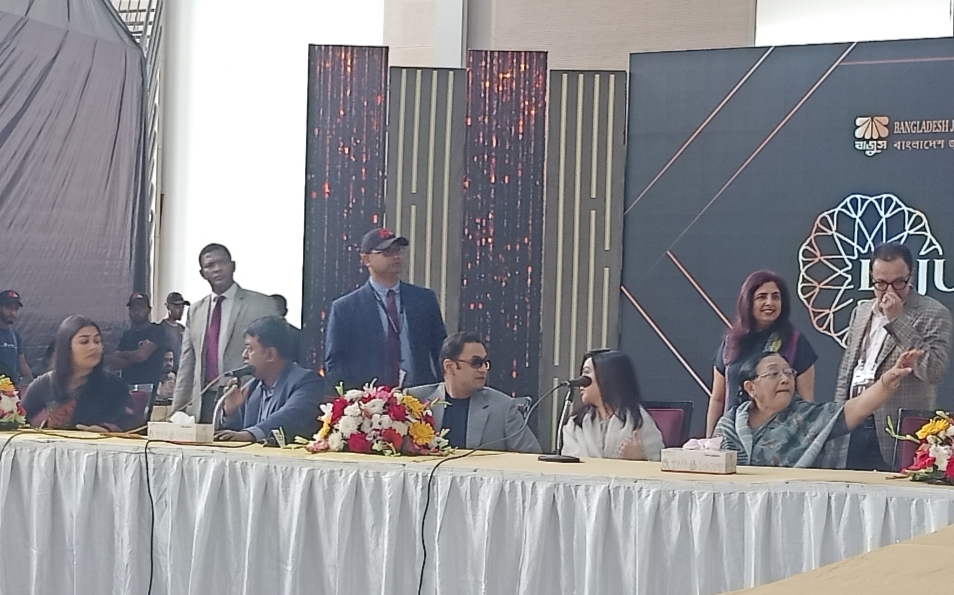 রাজধানীতে শুরু হলো ৩ দিনব্যাপী বাজুজ মেলা