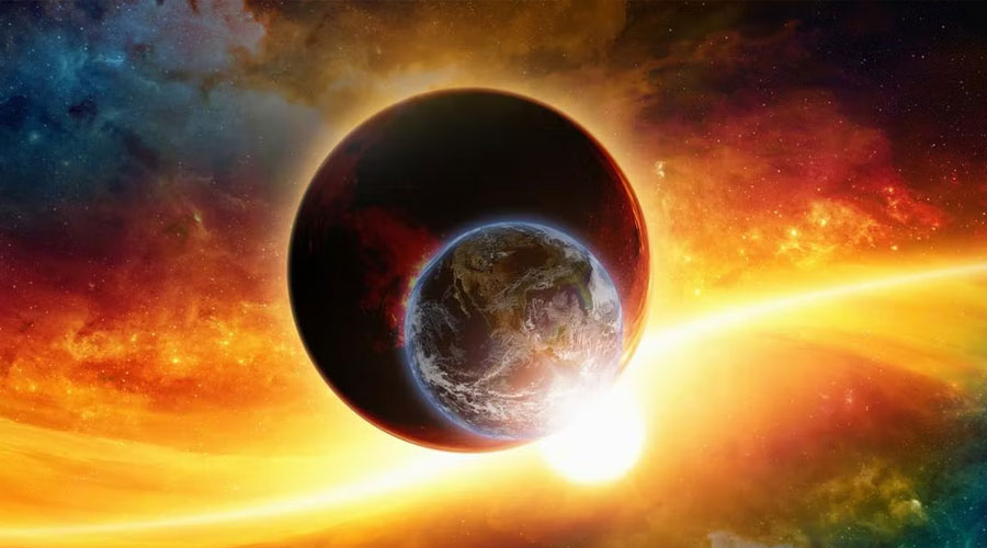 ভেঙে গেছে সূর্যের একাংশ, মহাবিপর্যয় মহাকাশে! আর কতদিন আয়ু পৃথিবীর?