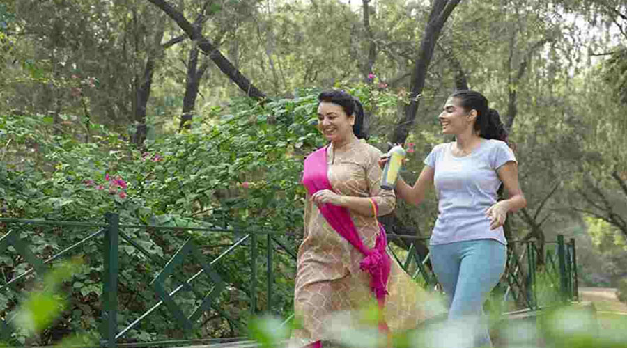 প্রতিদিন হাঁটাহাঁটি করলে কত উপকার মেলে জানেন! যে সব রোগ কাছেই আসতে পারবে না