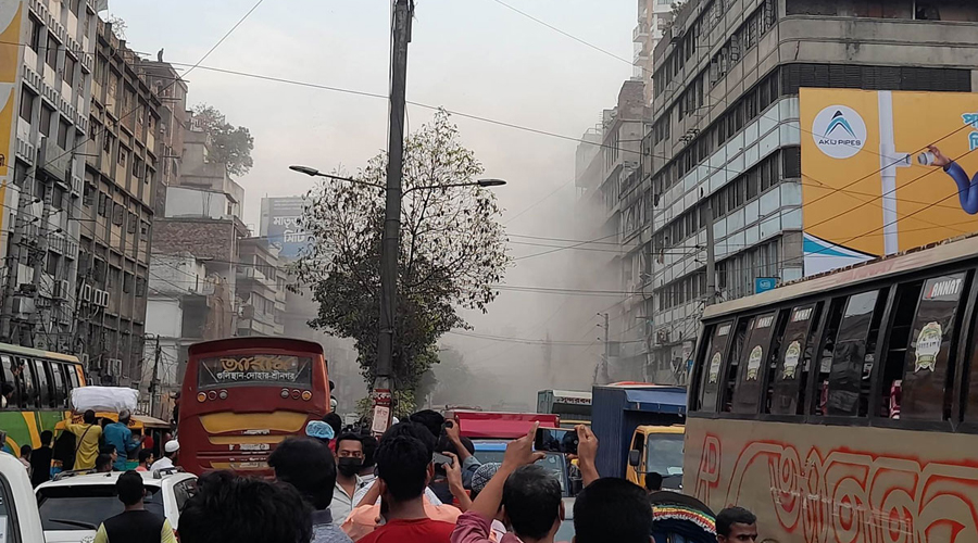 এবার গুলিস্তানে ভয়াবহ বিস্ফোরণ, নিহত ১৫