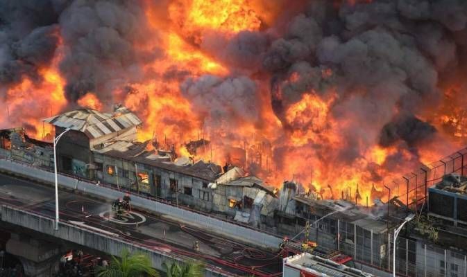 আগুন নিয়ন্ত্রণে যোগ দিয়েছে বিজিবি সেনা নৌ ও বিমানবাহিনী