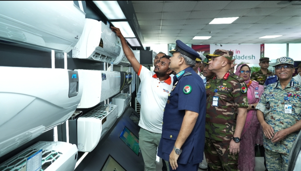 ওয়ালটন হেডকোয়ার্টার্স পরিদর্শন করলেন ন্যাশনাল ডিফেন্স কলেজ প্রতিনিধিদল