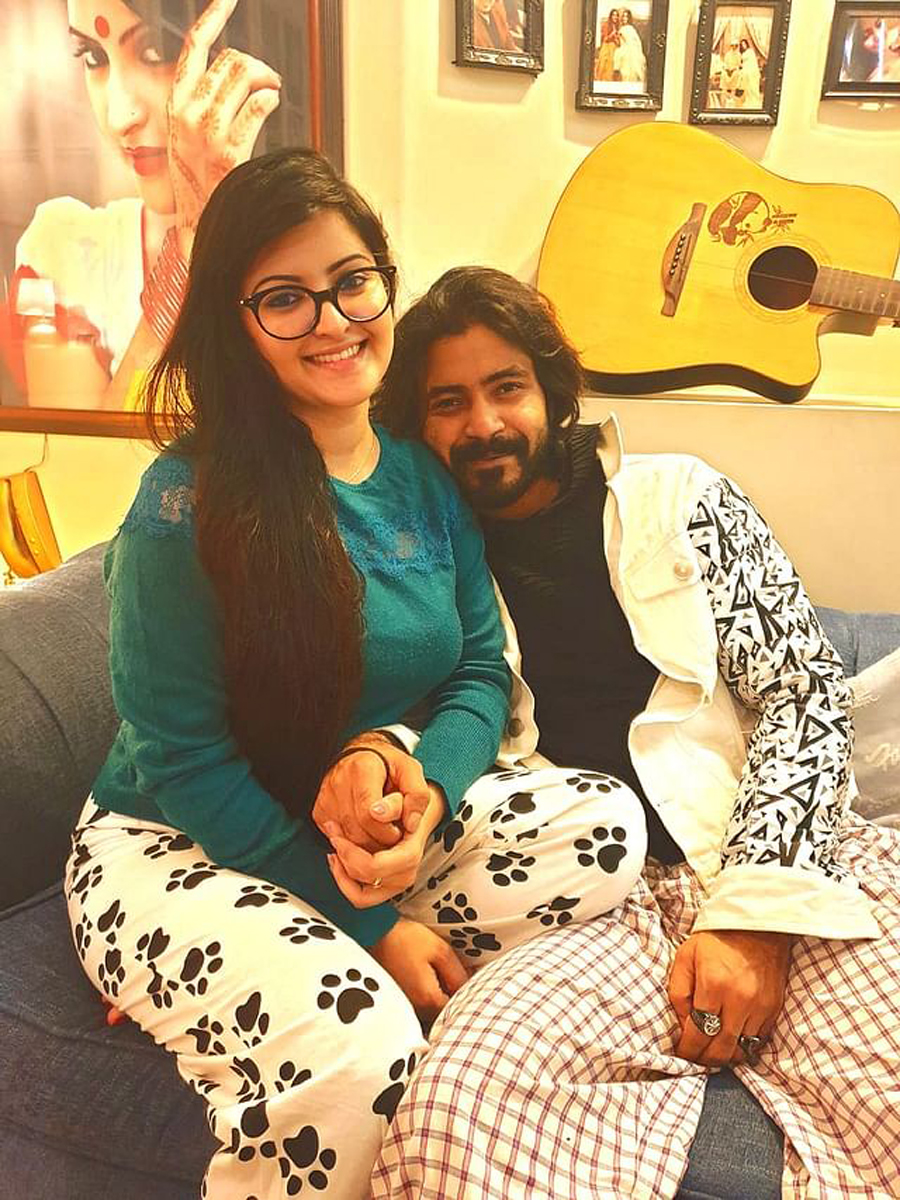 রাজ কাবিননামা ছিঁড়ে টুকরো টুকরো করে ফেলেছে