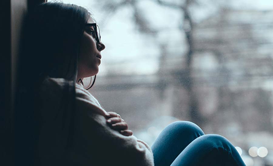 বিখ্যাত পরিচালকের বিরুদ্ধে  টানা চার বছর যৌন হেনস্থার অভিযোগ তরুণীর