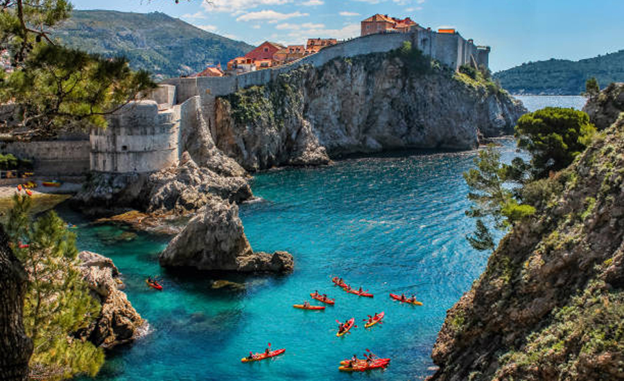 ২৫-৩০ হাজার টাকায় ঘুরতে পারবেন ইউরোপের এই ছয় দেশ, বিদেশ ভ্রমণের এত সস্তা সুযোগ বারবার পাবেন না