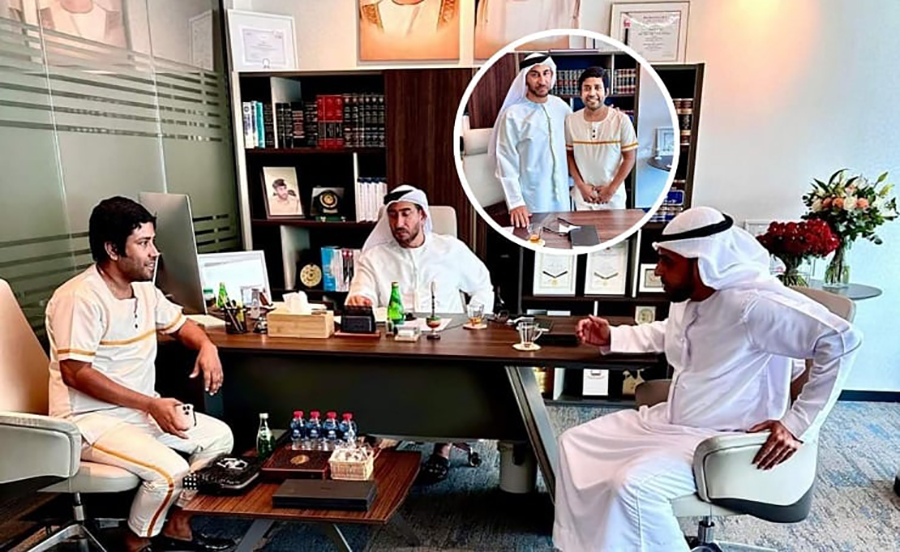 ফেসবুকে ছবি দিয়ে আরাভ খান লিখলেন ‘দুবাইয়ের পুলিশ প্রধান এবং শেখ সাহেবে ছেলেins class=