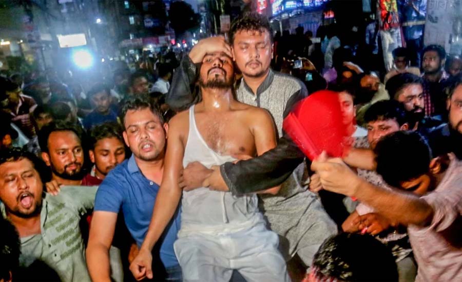 তালাবদ্ধ কার্যালয় খুলতে গিয়ে মার খেলেন নুর, হাসপাতালে ভর্তি
