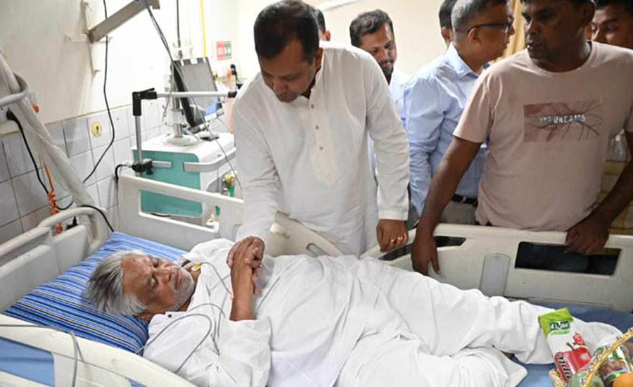 বিএনপি নেতা আমানকে দুপুরের খাবার ও ফল পাঠালেন প্রধানমন্ত্রী