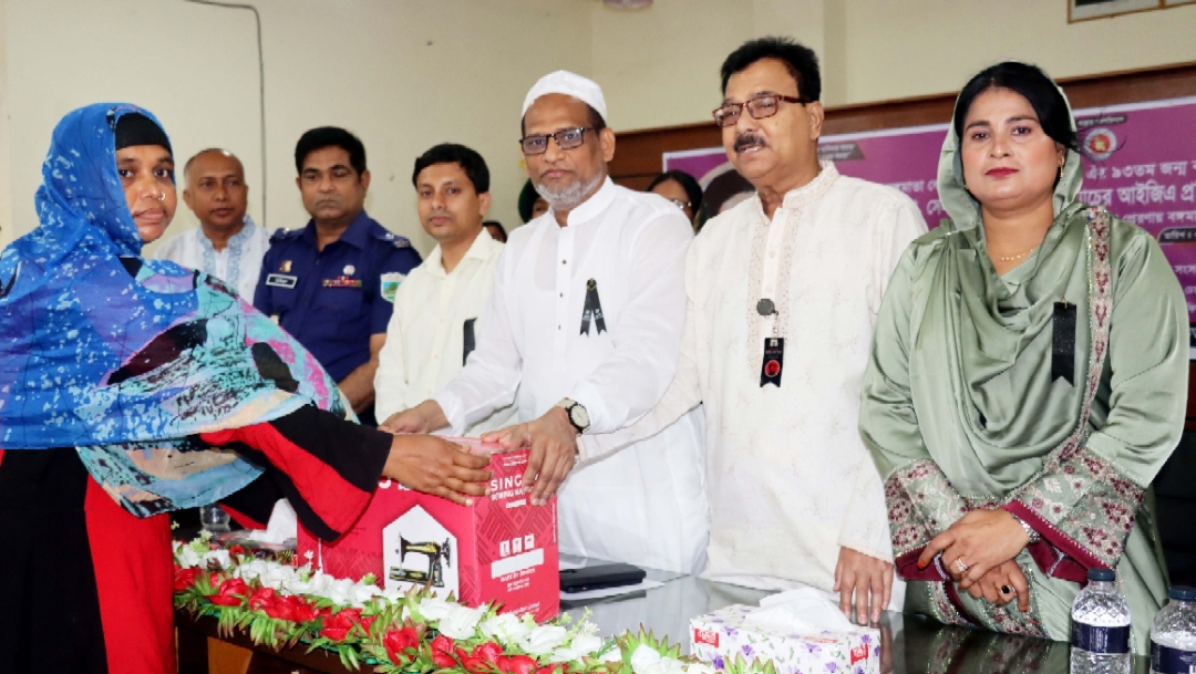 বাগমারায় প্রশাসনের উদ্যোগে বঙ্গমাতা শেখ ফজিলাতুন নেছা মুজিবের জন্মবার্ষিকী ঘিরে বিভিন্ন কর্মসূচী পালিত