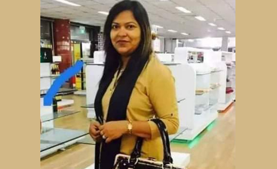 শাহবাগের রাস্তায় নারী কাউন্সিলরকে অচেতন অবস্থায় উদ্ধার