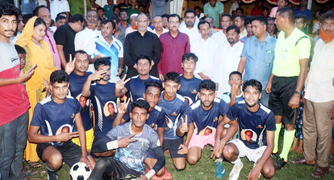 বাগমারায় ফুটবল টুর্ণামেন্টের উদ্বোধন করলেন  এমপি এনামুল হক