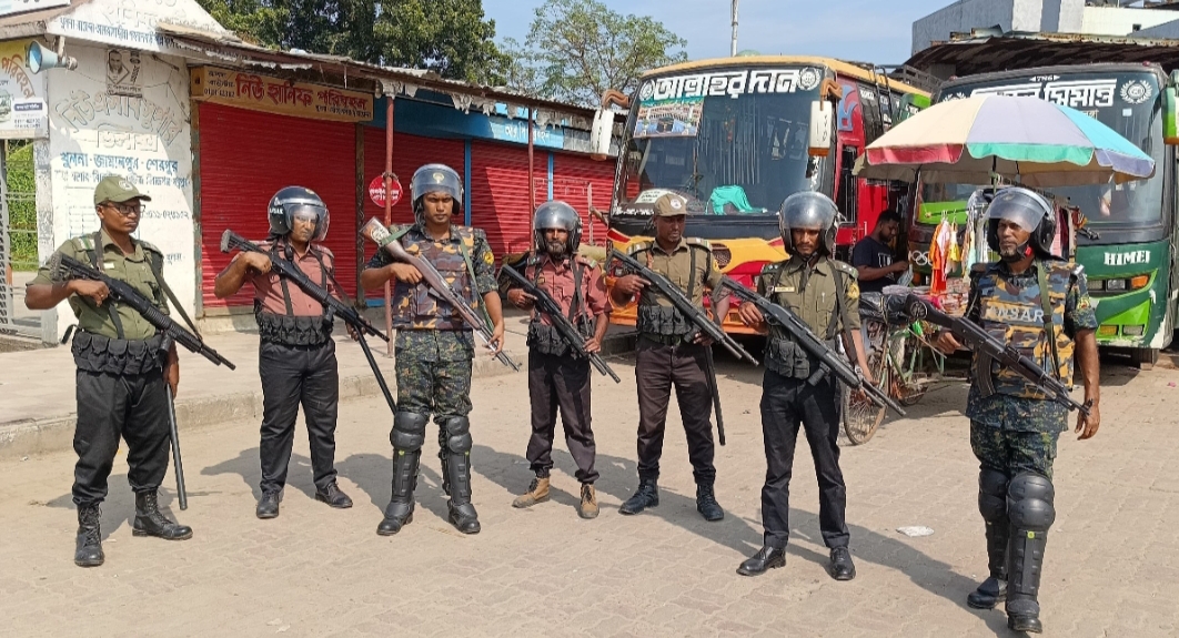 খুলনা বিভাগে অবরোধে আইন-শৃঙ্খলা রক্ষায় গুরুত্বপূর্ণ স্থানে আনসার মোতায়েন