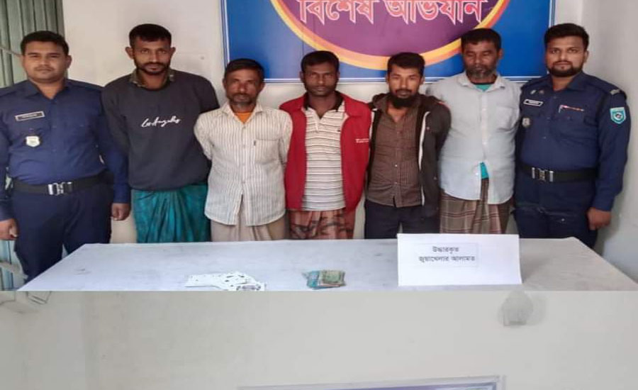 কুড়িগ্রামে পুলিশের অভিযানে ৪৮৫ পিস ইয়াবা উদ্ধারসহ বিভিন্ন মামলায় ৩৩ জন গ্রেফতার 