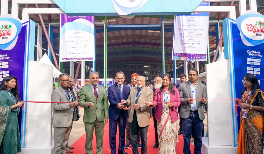 ড্যাফোডিল ইউনিভার্সিটিতে দু’দিন ব্যাপী 'ডিআইইউ জব উৎসব ২০২৩' শুরু