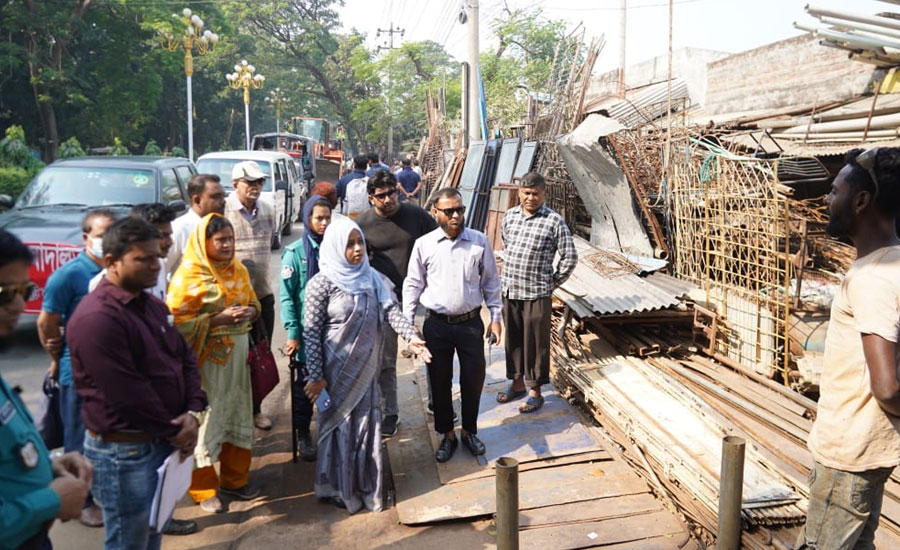 অবৈধ স্থাপনা উচ্ছেদে রাসিকের ভ্রাম্যমান আদালত 