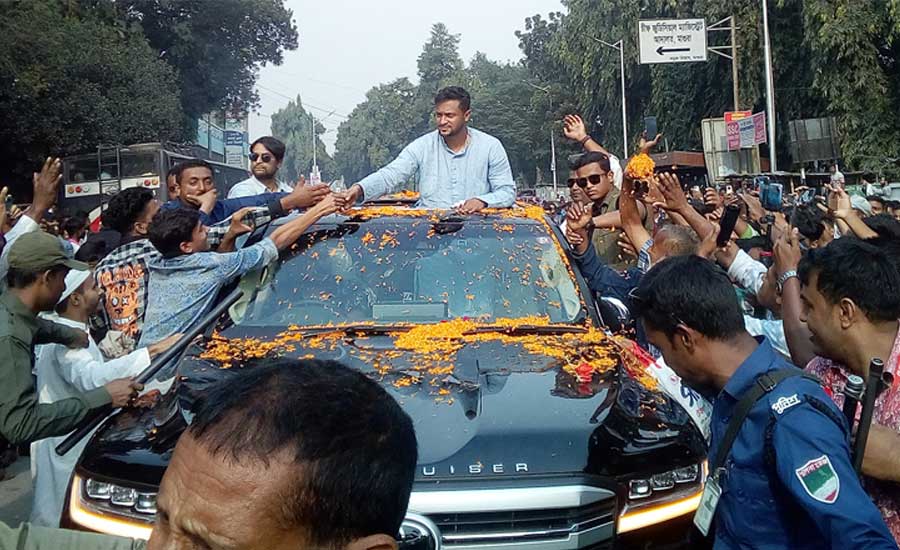 ৪ মন্ত্রী-প্রতিমন্ত্রী ও ১৪ এমপিসহ সাকিব কে শোকজ