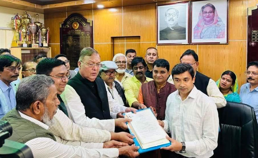 প্রবীণ রাজনীতিবিদ আব্দুস শহীদ এমপির মনোনয়ন পত্র জমা