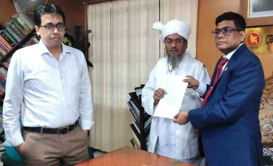 হঠাৎ বিএনপি থেকে বিএনএম প্রার্থী হলেন মাওলানা মতিন
