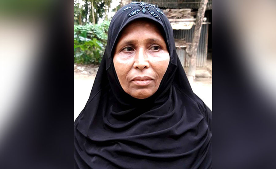 ছেলেকে না পেয়ে বৃদ্ধ মাকে জেলে দিল পুলিশ