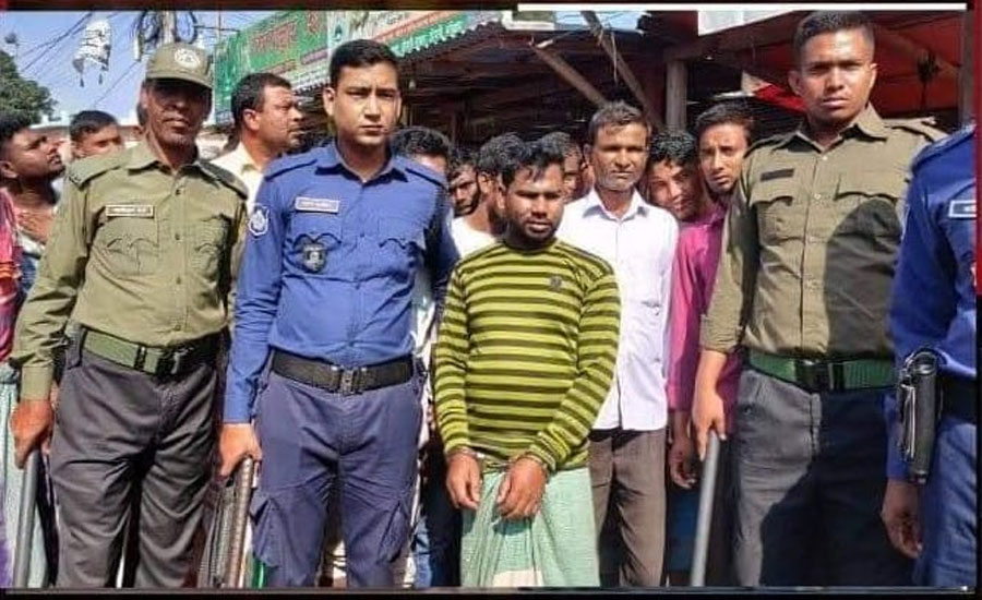 কুড়িগ্রামের রৌমারীতে পঁচা মাংস বিক্রির দায়ে এক কসাই আটক 
