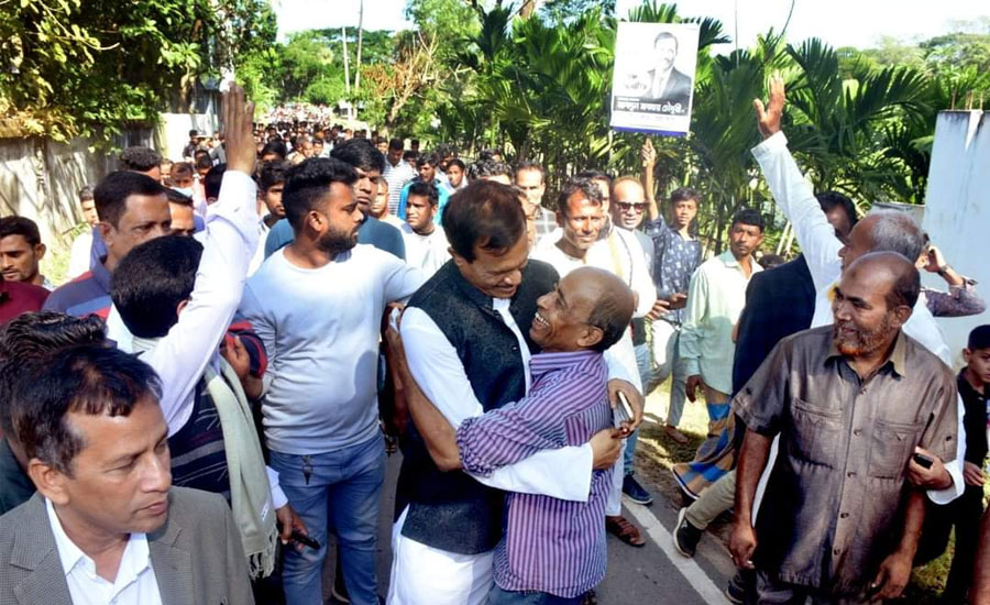 চন্দনাইশে স্বতন্ত্র প্রার্থী জব্বার চৌধুরীর নির্বাচনী প্রচারণায় মানুষের ঢল