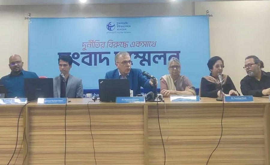 এক মন্ত্রীর বিদেশে ২ হাজার ৩১২ কোটি টাকার ব্যবসা রয়েছে: টিআইবি
