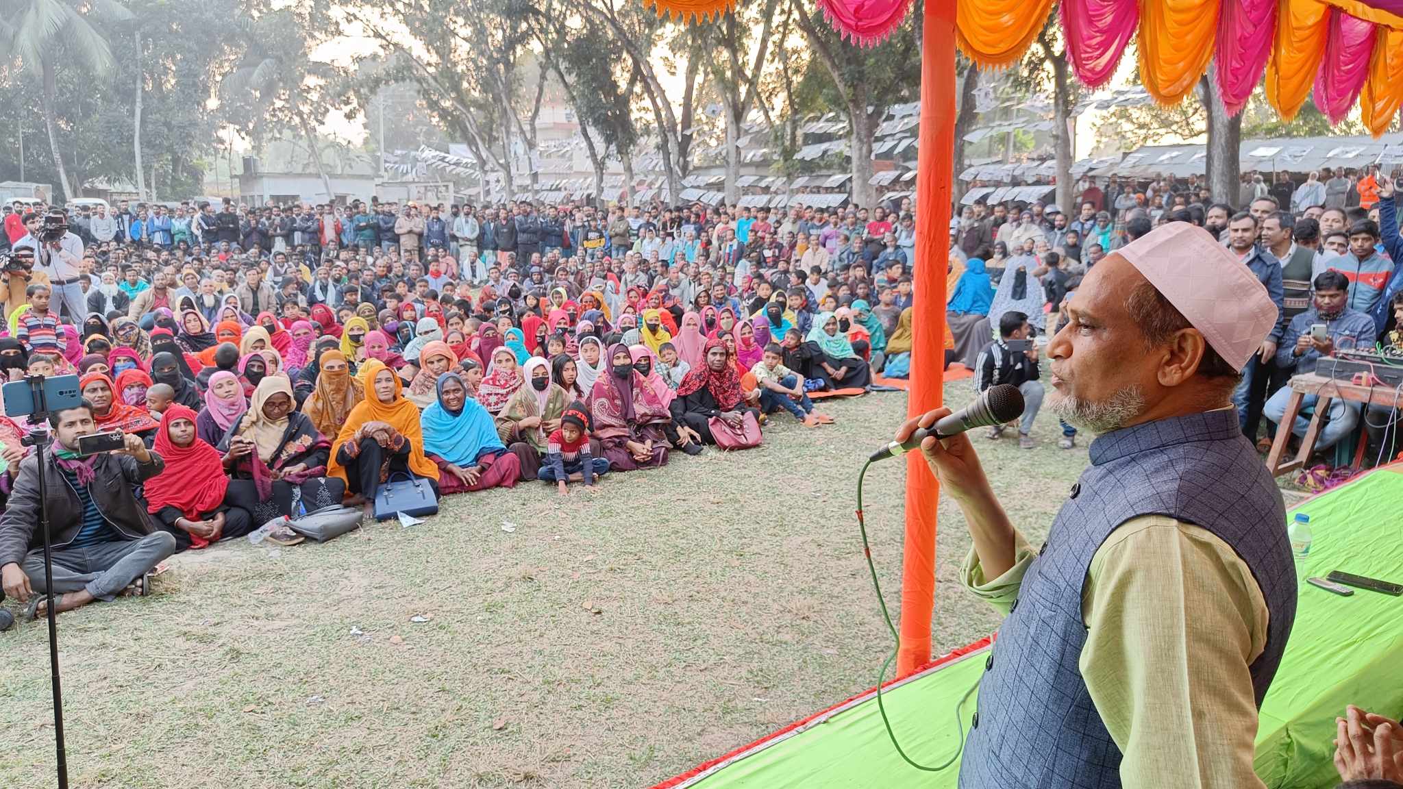 বাগমারায় বাসুপাড়া ইউনিয়নে কাঁচি প্রতীকের নির্বাচনী পথসভা অনুষ্ঠিত